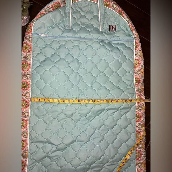 Cinda B garment bag that grows - Picture 6 of 10